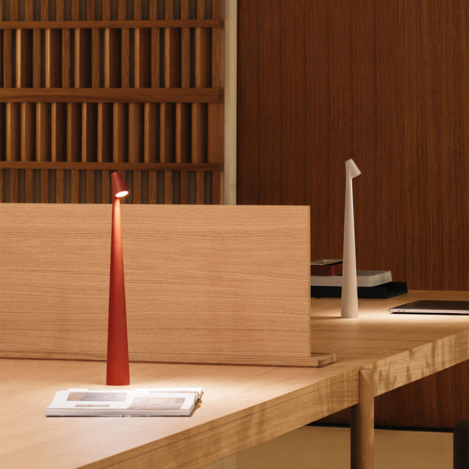 Freyja Slanke Tafellamp