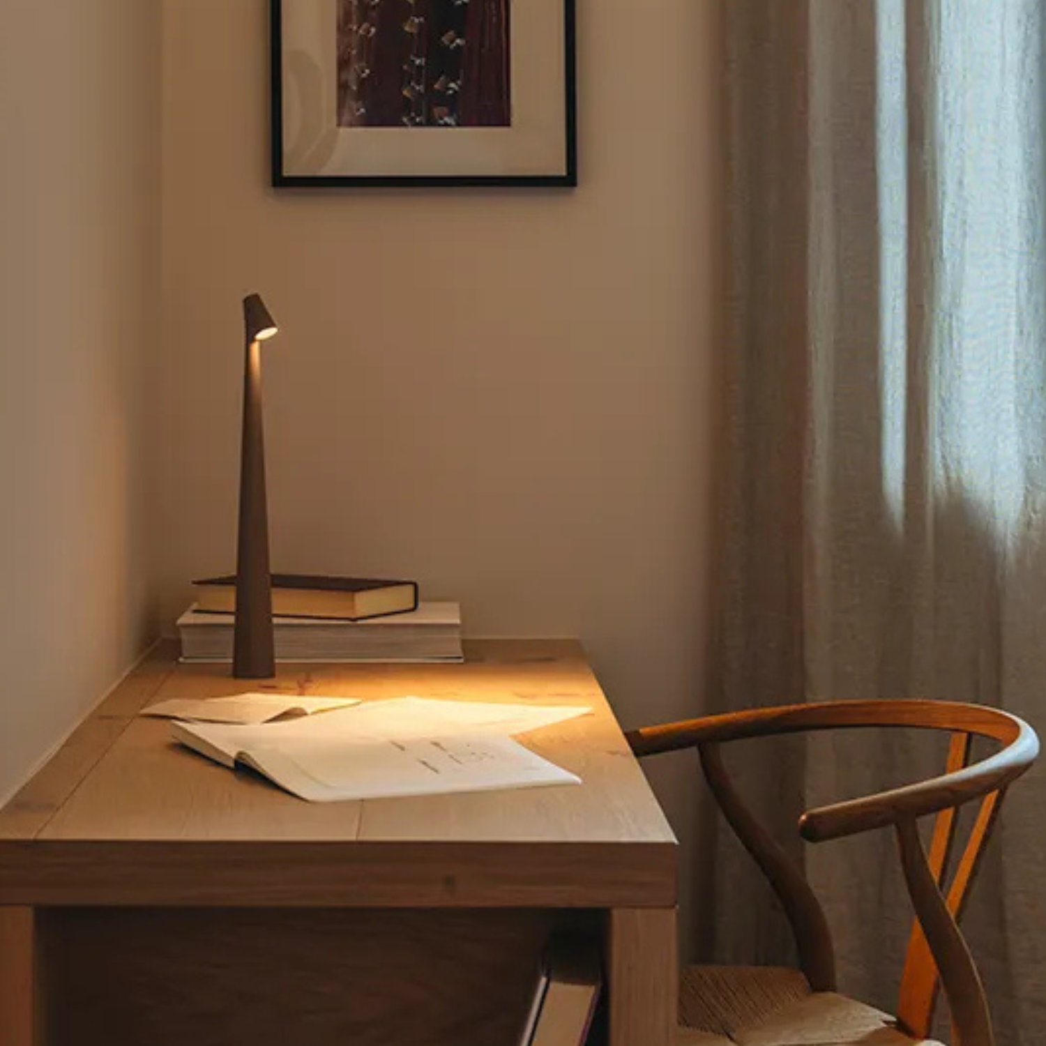 Freyja Slanke Tafellamp