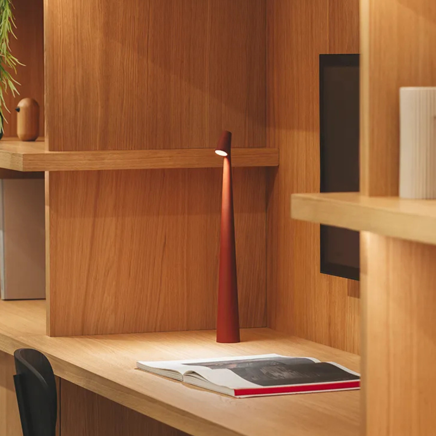 Freyja Slanke Tafellamp