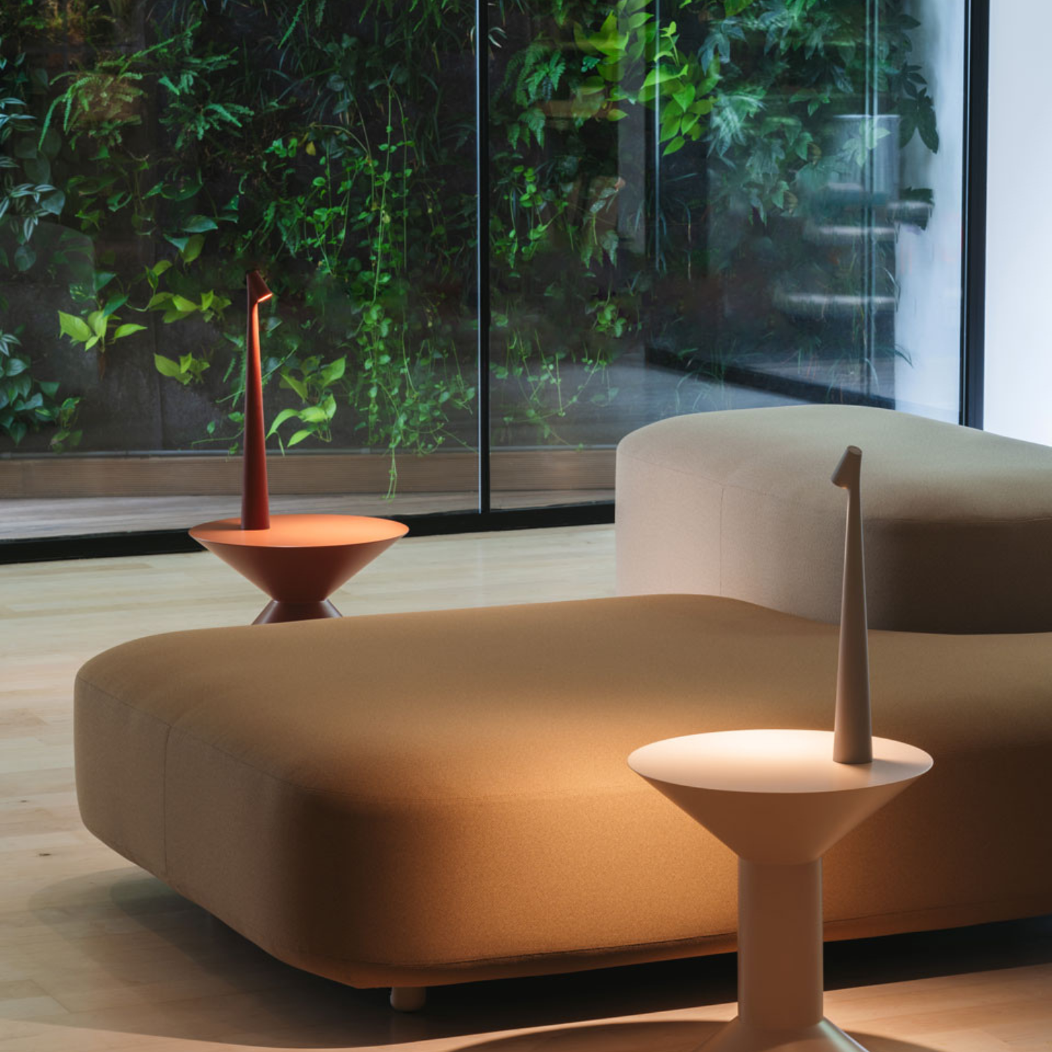 Freyja Slanke Tafellamp